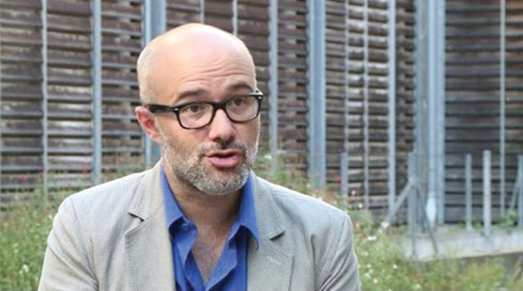 מזהיר משאננות. מתיו סוק