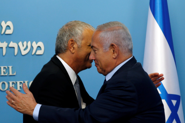 בנימין נתניהו ומשה כחלון. עבודה קשה לפניהם. צילום: רויטרס