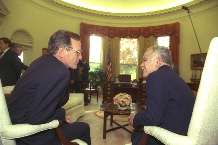 בוש ושמיר. היחסים עלו על שרטון. צילום: יעקב סער, לע״מ