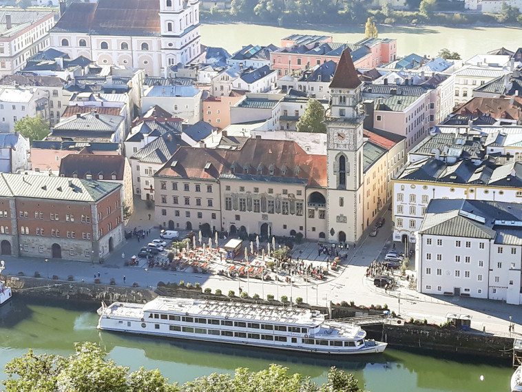 5 | מקושט בציורי קיר. בית העירייה בפסאו. צילום: מאיר בלייך