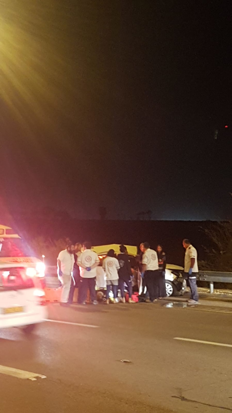 תיעוד מתוך זירת התאונה. צילום: תיעוד מבצעי מד&quot;א