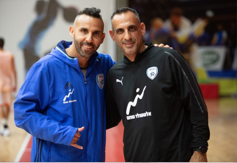 המאמנים זבלוצקי ואלמקייס. צילום: יוסי אלוני