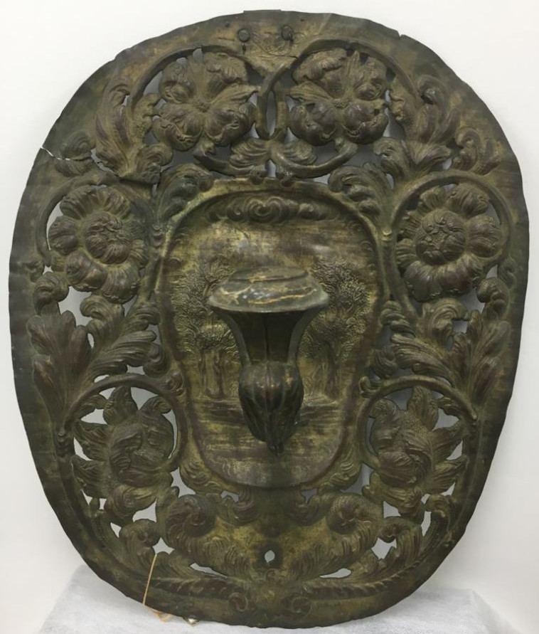 נר התמיד, השריד היחיד מבית הכנסת הגדול בעיירה טרנוב. צילום: ארכיון &quot;שם עולם&quot;