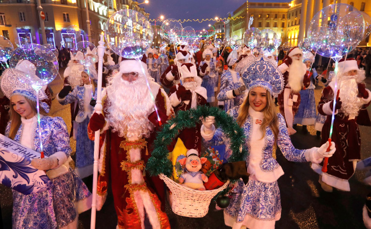 מצעד חג המולד בבלרוס. צילום: רויטרס