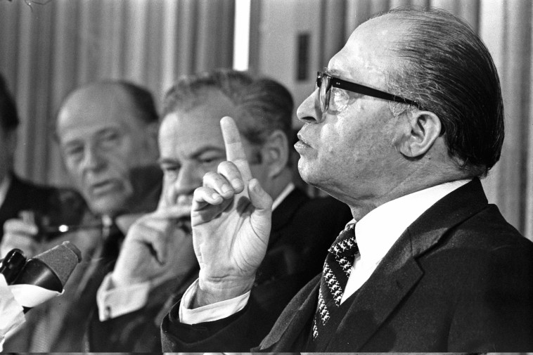 מנחם בגין. לא הודיע לאף אחד על התקיפה בעיראק