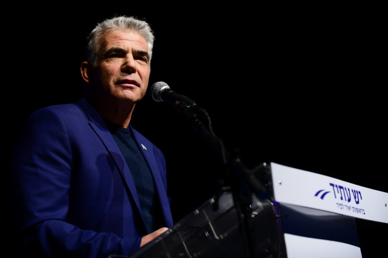 לפיד. צילום: תומר נויברג, פלאש 90