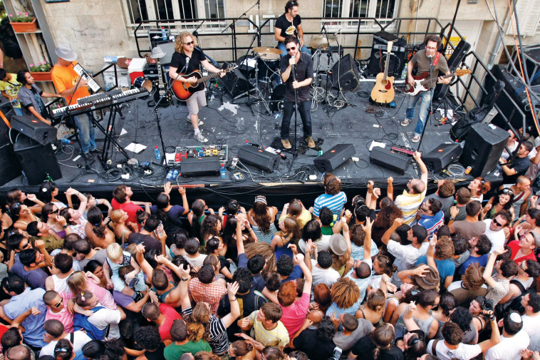 הג'ירפות. צלם : אביר סולטן, פלאש 90