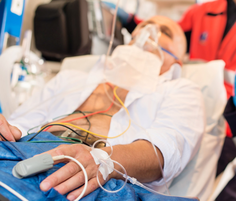 חולה. צילום: אינג אימג'  