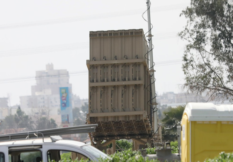 סוללות נפרסו באזורים שונים בארץ. כיפת ברזל, צילום ארכיון: אבשלום ששוני