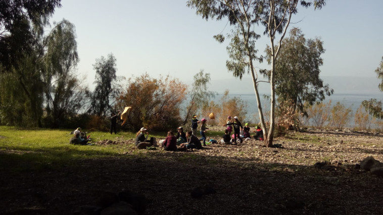 מטיילים בכנרת.  דניאל וקנין, רשות הכנרת 