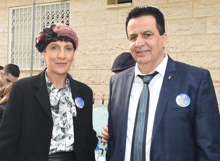 שמעון סבג ושולי מועלם. צילום: יח&quot;צ