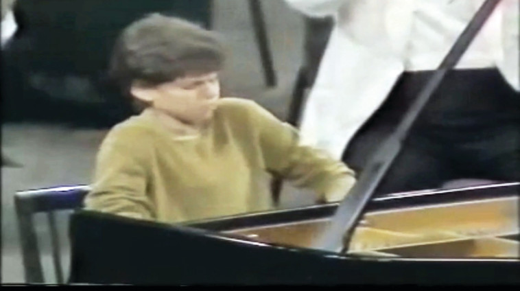 אלישע אבס. צילום מסך