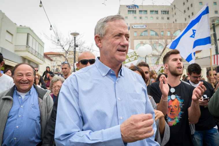 &quot;כדי שאעדיף אותו, אצטרך להכיר אותו טוב יותר&quot;. בני גנץ. צילום: פלאש 90