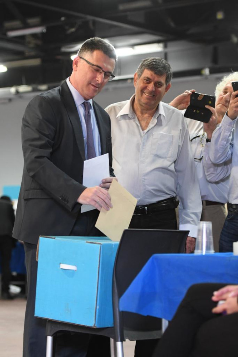 סער מצביע. צילום: אבשלום ששוני