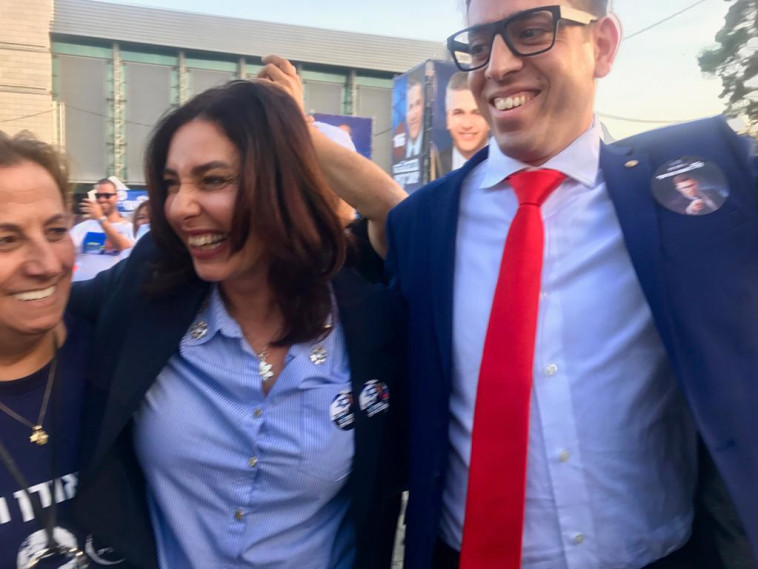 &quot;היכולת לחבק&quot;, רגב, צילום: מור שמעוני