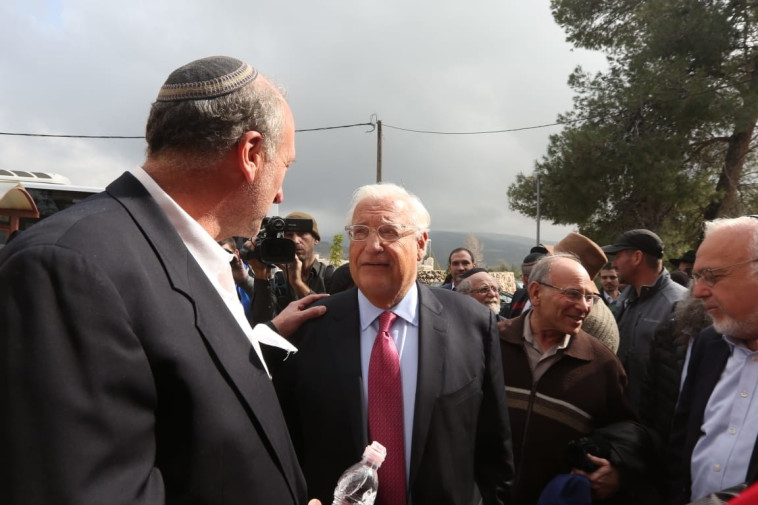 שגריר ארה&quot;ב בישראל, דיוויד פרידמן בהלוויית הרב יחיאל אקשטיין. צילום: מרק ישראל סלם