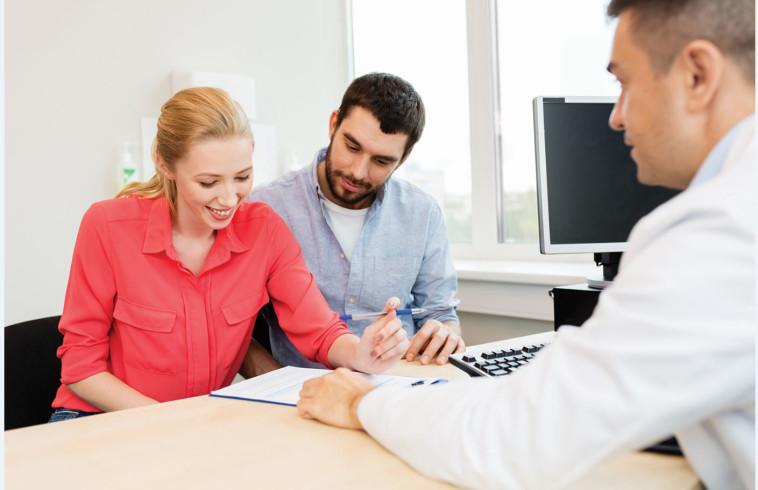 פגישה עם לקוחות (אילוסטרציה)