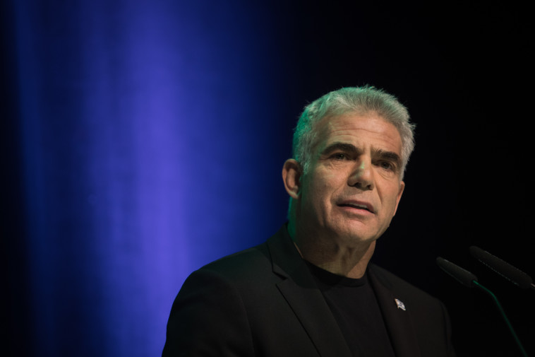 לפיד. צילום: הדס פרוש, פלאש 90