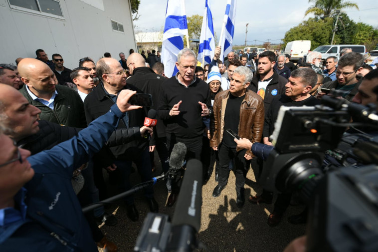 אשכנזי, לפיד, גנץ ויעלון. &quot;המצע של כחול-לבן הוא לא האלטרנטיבה לימין - הוא הימין&quot;. צילום: שריה דיאמנט