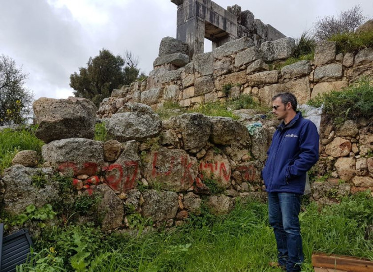 ארכיאולוג נפת גליל עליון מזרחי ברשות העתיקות, אורי ברגר. צילום: נדיה עזר, רשות העתיקות