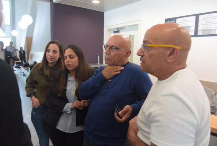 משפחתה של קררו בבית המשפט. צילום: אבשלום ששוני