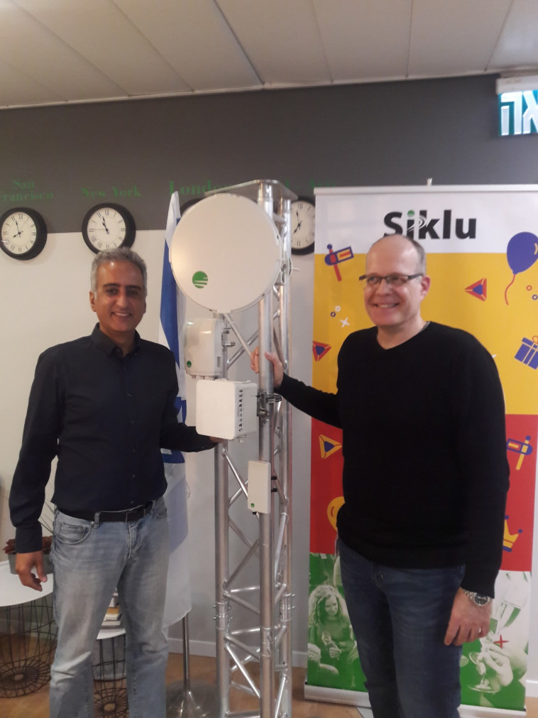 אייל אסא מנכ&quot;ל סיקלו ודני בן שמחון מנהל מכירות ישראל ואפריקה בסיקלו. צילום: יח&quot;צ