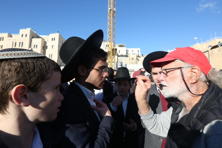 עימותים בכותל המערבי. קרדיט: מרק ישראל סלם 