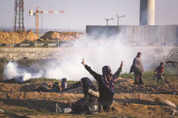 עימותים גבול הרצועה. חמאס פועל על מנת להגדיל את מספר המשתתפים שיגיעו לגדר. צילום: עבד ראחים חטיב, פלאש 90 