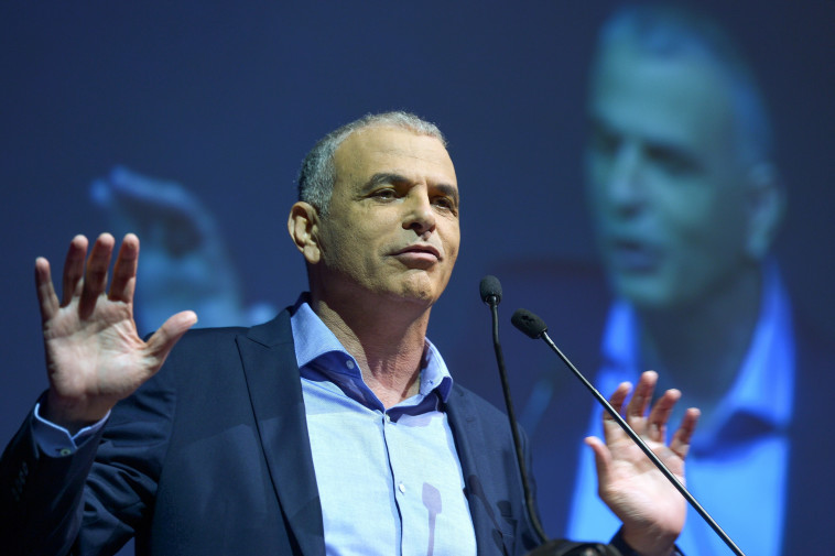 כחלון. &quot;לא עובר את אחוז החסימה&quot;. צילום: פלאש 90