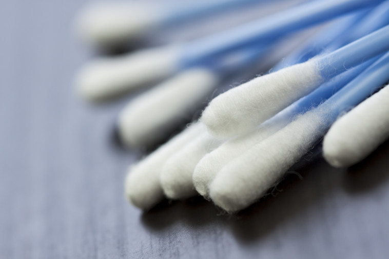 מקלות אוזניים