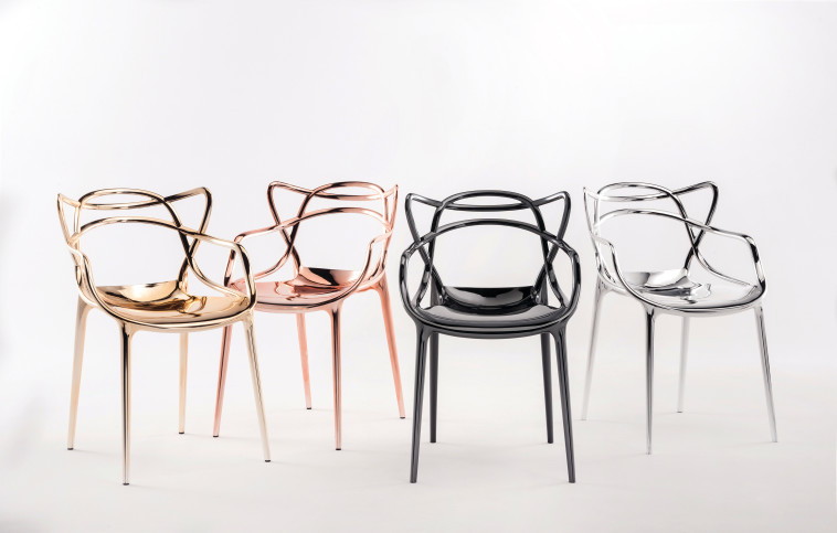 כסאות בגוון מטאלי precious kartell להביטאט, צילום: יח&quot;צ