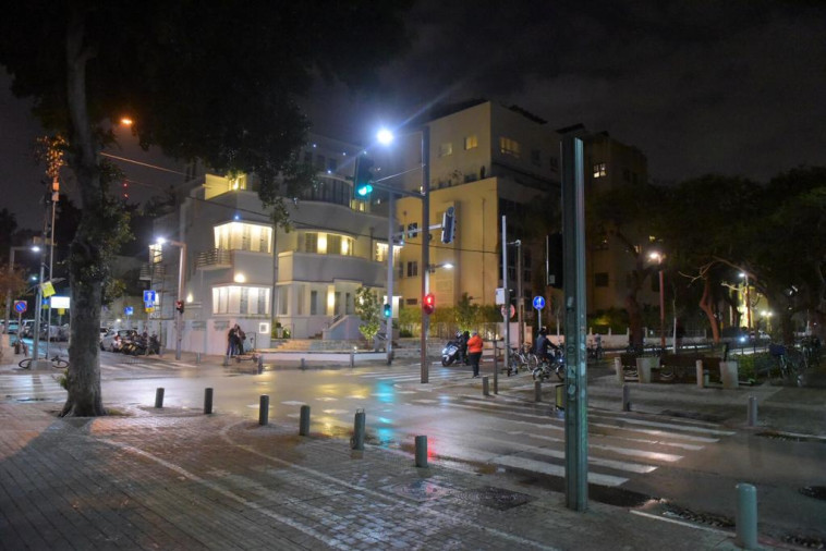 תל אביב במהלך האזעקה, צילום: אבשלום ששוני