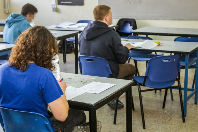  תלמידים נבחנים. קרדיט: רועי אלימה, פלאש 90  