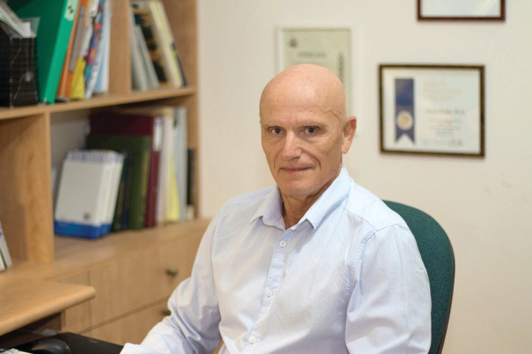 ד&quot;ר שאול קמחי