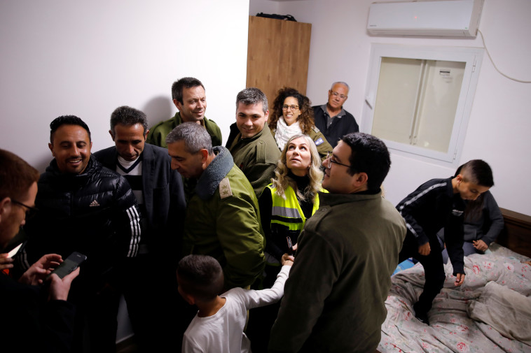 תושבי עוטף עזה במקלט. צילום: רויטרס