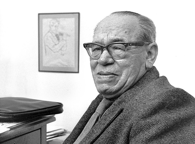 יהושע ברטונוב. צלם : פריץ כהן, לע&quot;מ