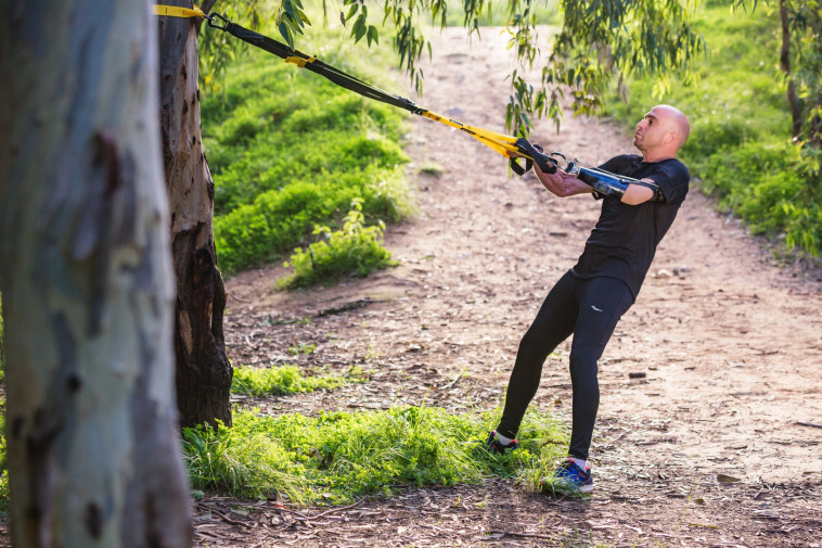 &quot;איש הברזל&quot;. שילון. צילום: אורי כרמי