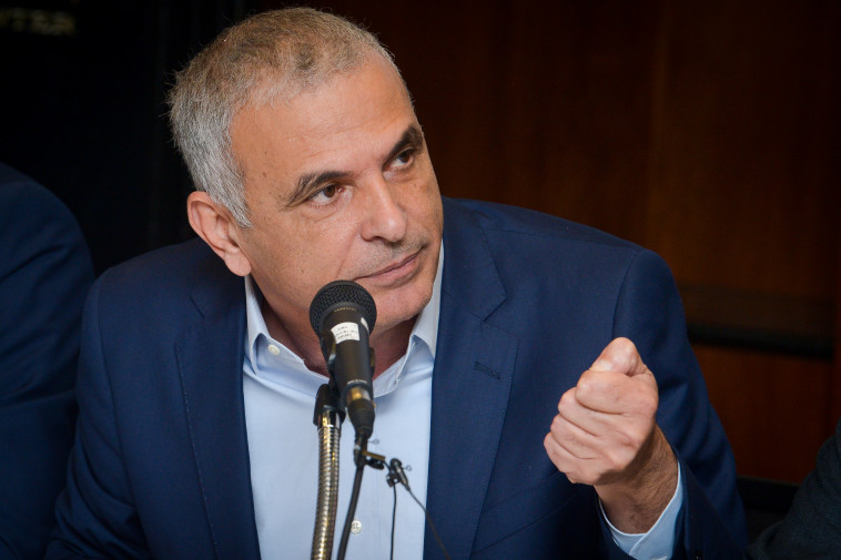 נראה שהשריון שלו מובטח. משה כחלון, צילום: פלאש 90