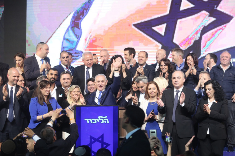 חברי הליכוד בליל הבחירות עם נתניהו. יתמודדו פעם נוספת? צילום: מרק ישראל סלם