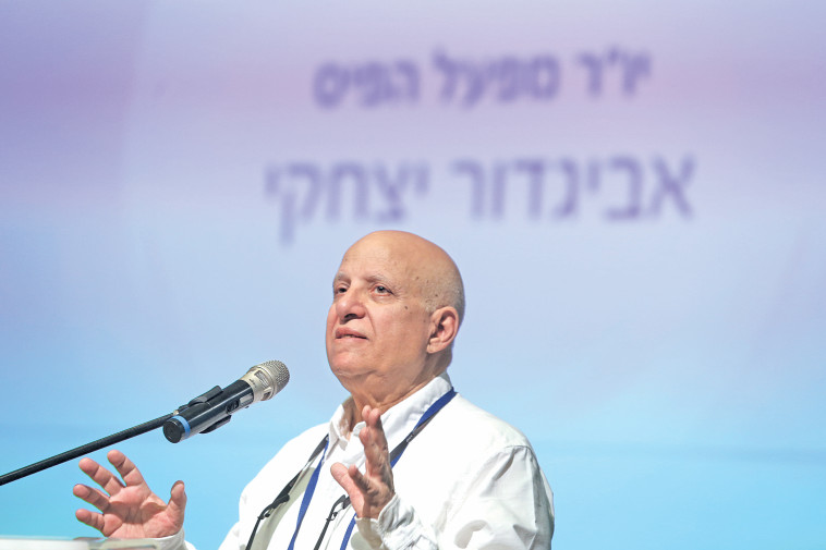 אביגדור יצחקי. צלם : אריאל בשור 