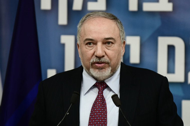 דרישות מנוגדות לסיעות החרדיות. ליברמן. צילום: תומר נויברג, פלאש 90