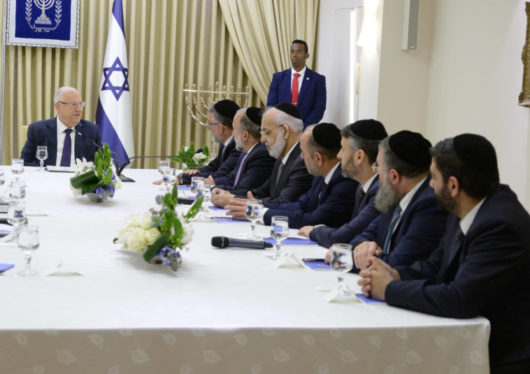 ראובן ריבלין נפגש עם נציגי סיעת ש''ס