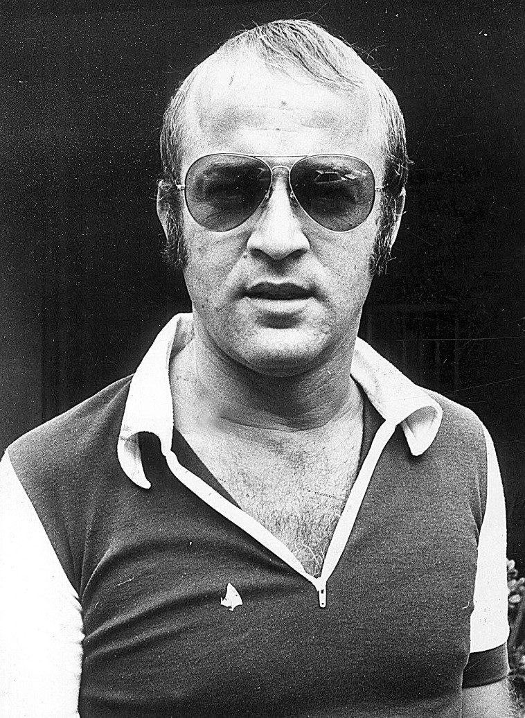 מיקי פלד. ללא קרדיט 