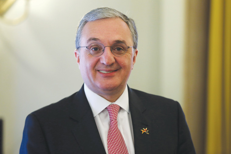 שר החוץ הארמני זורהב מנצאקאניאן . צילום: יוסי מלמן