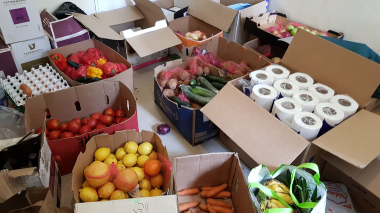 נערכים לחג בבית חב&quot;ד בניירובי