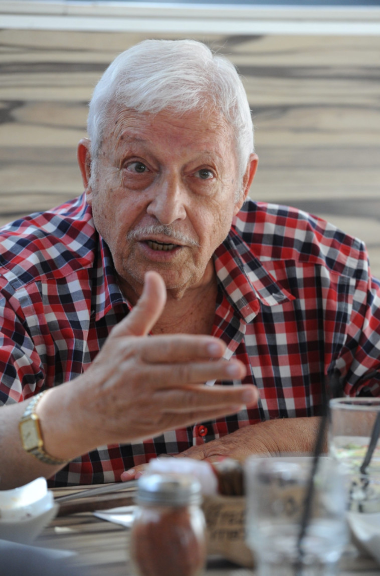 שמעון מנדס. צילום: ראובן קסטרו