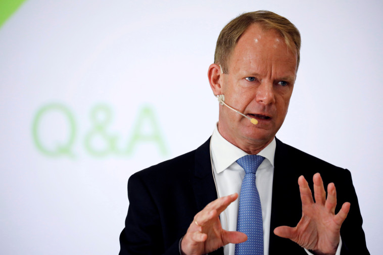 קאר שולץ. מאז מינויו, המנייה של טבע ירדה ב-40 אחוז. צילום: רויטרס