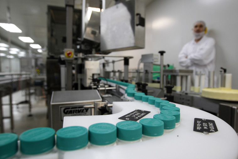 מפעל טבע. אם החברה תודה, היא עשויה להינצל. צילום: רויטרס