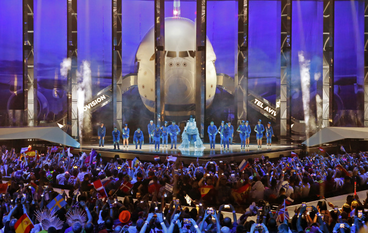 &quot;מה שהאירוויזיון תרם למדינה לא נמדד בכסף&quot;. פתיחת הגמר הגדול. צילום: AFP