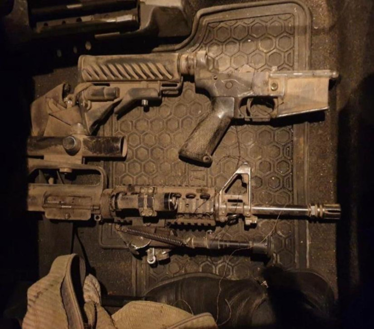 הנשק עימו בוצעו הפיגועים. צילום: תקשורת שב&quot;כ 